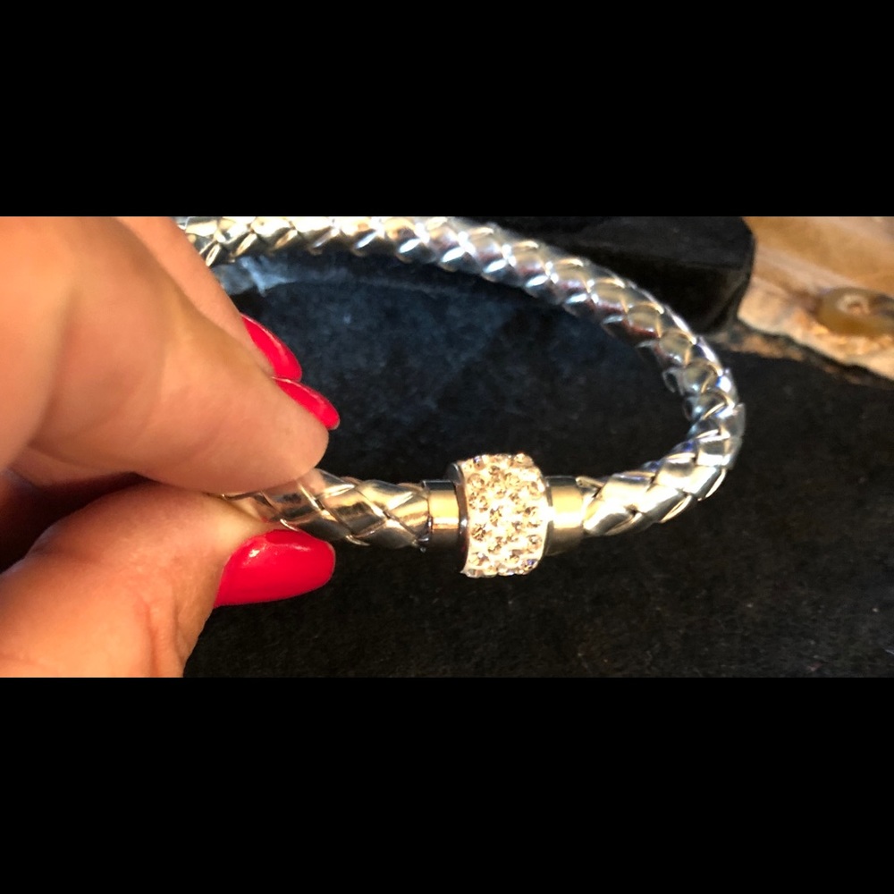 Corded bracelet - Picture 2 of 3